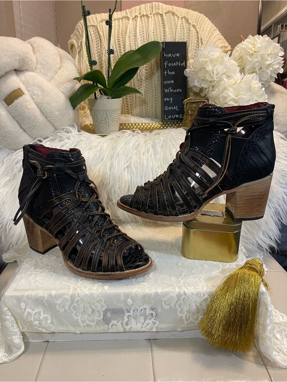 Freebird by Steven NWOT “Wazee” Leather Booties in Black Multi Colorway MSRP$275